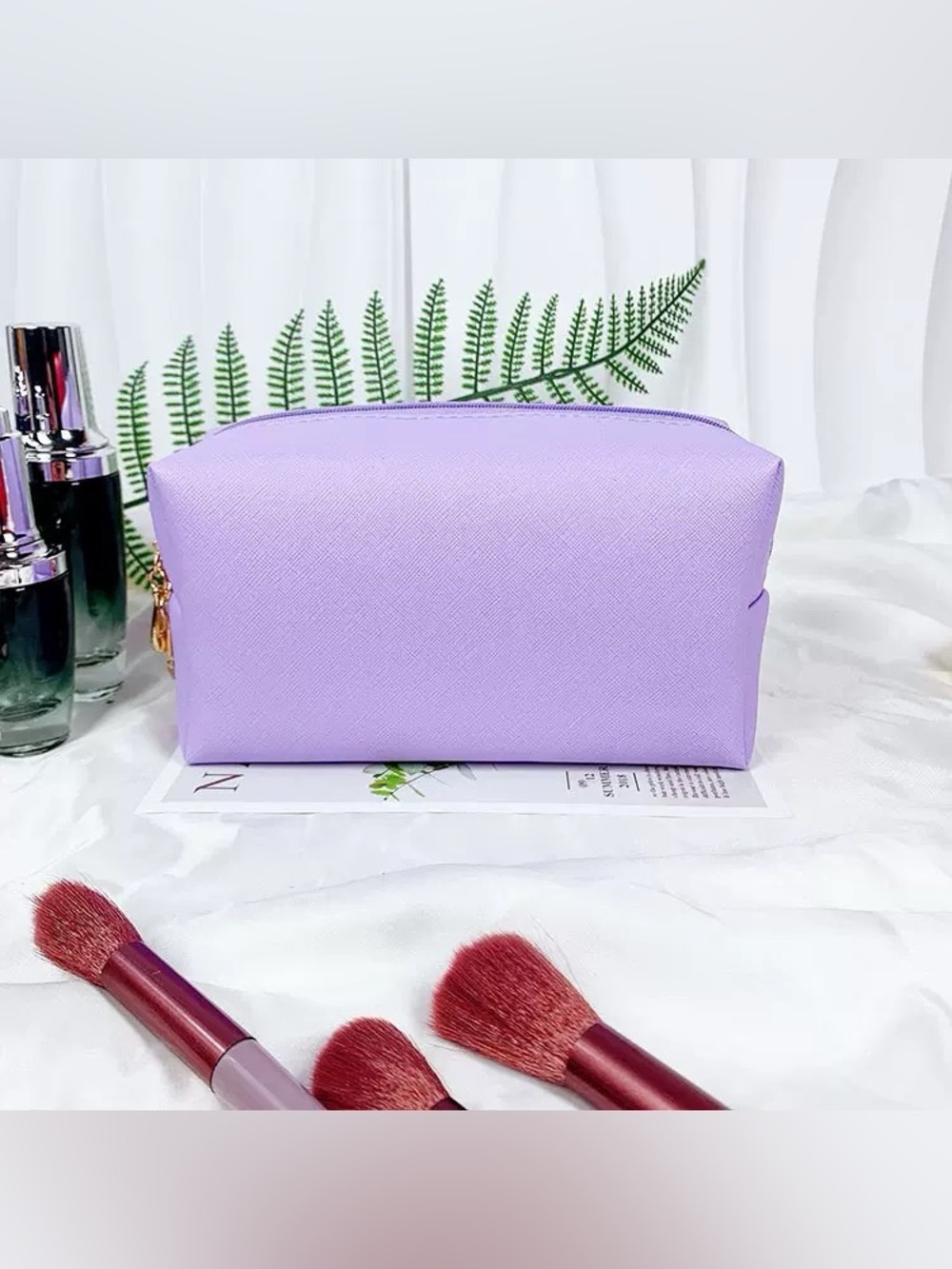 Lilac Women's Cosmetic Pouch - Compact Makeup Bag